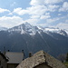 Blick von Cne di Deggio in Richtung [peak3089 Pizzo Campolungo] (2713 m) und [lake11073 Lago Tremorgio] (1827 m, in der Bildmitte knapp erkennbar) auf der anderen Talseite der Leventina.