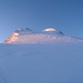 noch ist es weit bis zum Gipfel; aber die ersten Sonnenstrahlen locken
(Bild von TL Peter)