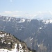 Panorama vom Gipfel:
von den beiden Sigriswiler Rothörnern reicht der Blick über den Güggisgrat - mit EMJ - bis zum Thunersee
