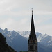 Die Kirche von Vaduz gegen die Grate von Rappastein-Langspitz und Falknis-Mazorakopf