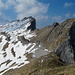 Blick nach Süden - noch einiges an Schnee in der Ostflanke des Hengst
