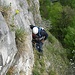 Die erste SL ist sehr grasig, stört aber beim Klettern nicht!            [http://www.matthias.hikr.org Home]