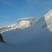 Blick von der Biwakhütte übers Schwarztor (3731m) zum Nordend (4609m) und zur Dufourspitze (4633,9m).