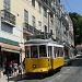 typische Trams in Lissabon