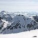 <b>A quota 2770 m il terreno "spiana" leggermente. Fra un po' inizia il piccolo Ghiacciaio di Lucendro o quello che resta.</b>
