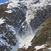 Foto vom 1. Schinhorn Besteigungsversuch (24./25.4.2010):<br /><br />Nassschneelawine am Sparrhorn. Der heisse Frühlingstag brachte mächtige Nassschneerutsche an sämtlichen Sonnenhänge mit sich.