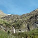 Rückblick von der Alp Wärben, links Usser Fürberg, darunter die Glärnischhütte SAC