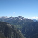 i monti della val Calanca. L'intaglio a destra lungo la cresta dovrebbe essere il Pian Renten