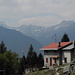 Bens, im Hintergrund das Valle di Moleno und die Berge der Via alta Verzasca