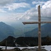 Gipfelkreuz Nüencham mit Linthebene