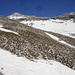 Blick zur Breitgrieskarspitze mit Blassengrat; hier wird der Weg gequert, der von der Pleisenhütte zum Karwendelhaus führt