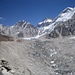 Blick auf den geröllbedeckten Khumbugletscher, der vom South Col Mount Everest sich hinabzieht
