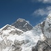 die dunkle (fast schwarze) Westwand des Mt Everest (8848 m)