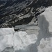 Blocchi di neve verso nord sospesi sul lago di Publino.