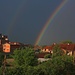 Schöner Regenbogen nach einem heftigen Regenguss über Deçan / Дечани (Dečani).