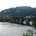 Ponte Visconti o ponte vecchio dove parte ufficialmente pista ciclabile che costeggia le rive dell'Adda.<br />Sullo sfondo il Resegone