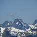Aussicht vom Gipfel des Heubützlers: Markante Glarner/Schwyzer Gipfel in der Ferne, heute gestochen scharf 