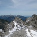 Blick vom "Reuttener Höhenweg" Richtung Tannheimer Gruppe, Gehrenspitze, Köllenspitze, Gimpel und Co