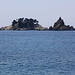 Die beiden Inseln Ostrov Katič und Sveta Nedjelja vor der Küste von Petrovac na Moru.