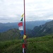 le bandiere di preghiera tibetana lasciate da [u heliS] in ricordo di [u floriano] qualche giorno fa..