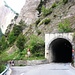 vor dem Tunneleingang