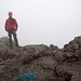 Die fuenfte Pinnacle ist eigentlich der Gipfel von Sgurr nan Gillean. Jetzt bin ich schon zum zweiten Mal auf diesem Munro. Schoen sieht man den Unterschied in den Wetterverhaeltnissen im Vergleich mit dem [http://www.hikr.org/gallery/photo230693.html?post_id=20162#1 Foto] von damals.