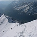 Skidepot und die letzten Meter zu Fuss auf den Gipfel des Lucendro