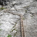 Vergleich mit Sommer 2009 : Der Gletscher hat sich komplett zurückgezogen ! Heutzutage führt dieser neue Leiternweg mitten über die einst vom Gletscher bedeckten und bearbeiteten Felsen.