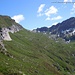 Il lungo traverso verso l'Alpe di Pojala