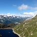 Lago della Selle, rechts darüber der Monte Prosa. Am unteren Bildran sichtbar die Abzweigung des Bergwegs auf ca. 2300m