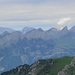 Der Alpstein mit Sänits und Altmann, etwas hinter dem westlichen Teil der Churfirstenkette.