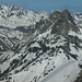 Gipfelaussicht zum Fluchthorn / Piz Fenga (hinten; 3398,0m) und Stammerspitz / Piz Tschütta (3254,1m).