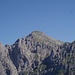 Zoom sul Grignone dalla Via Cecilia. Visibile il Rifugio Brioschi in cima.