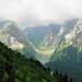 Das Herz des Alpsteins präsentiert sich wolkenverhangen: Der Fälensee.