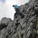 [u Lena] in der Schlüsselstelle im Aufstieg zur Stauberenchanzlen.