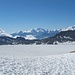Nach 5 Stunden Marschzeit am Sattel des Südgrates (P 2912 m) angekommen, eröffnet sich plötzlich dieser schöne Blick über den Wildstrubelgletscher auf die Walliser Viertausender.