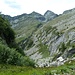 endlich erblickt man die Alpe Spluga - dahinter Sasso Bello und Punta di Spluga
