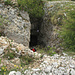 Un'entrata delle gallerie e trincee sul Monte Testo