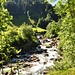 Der Etzlibach beim Eintritt ins Maderanertal.
