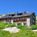 Die Etzlihütte SAC (2052 m).