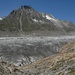 unten beim Märjelesee liegt einem der Gletscher zu Füssen; hinten das Olmenhorn 3314m; 