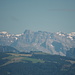 Das Glärnischmassiv mit den Gipfeln Vrenelisgärtli, Ruchen, P. 2915 (weiss-grau gefleckt), P. 2911 (der flache Firngipfel) und ganz rechts Bächistock.