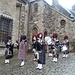 La parata dei tamburi e le cornamuse si prepara in attesa del primo ministro scozzese, davanti al Castello Stirling.