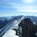 Gipfelgrat des [peak477 Blüemlisalphorn]s. Im Hintergrund DAS Dreigestirn.