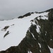 Blick vom Becher zum Wilden Freiger: der Weg führt direkt am Grat (anfangs auch links auf dem Gletscher) hinauf zum Signalkopf und dann nach links zum Gipfel