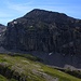 Aussicht aus zirka 2100m bei der Heubalm auf den Gipfel Gross Gemsispil (2518m). Hier verlasse ich den Hüttenweg um ins Griessental abzusteigen.<br /><br />Rechts ist der Vorgipfel Chli Gemsispil (2380m).