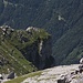 Beim Abstieg vom Chli Gemsispil hat man eine prächtige Sicht auf den kuriosen Ful Berg (2074m). Das Vorgipfelchen hat lediglich eine Schartenhöhe von 2m und ist über einen luftigen Blockgrat von der Hohmatt her im Abstieg zu erreichen.