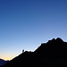Wir waren nicht die Einzigen, die diese spezielle und eindrückliche Stimmung genossen: Bergsteiger zwischen Gromser Kopf und Ful Berg kurz vor Sonnenaufgang 