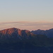 Ringelspitz, Calanda und die höchsten Gipfel des Taminagebirges werden von den ersten Sonnenstrahlen gewärmt