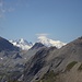 Der Mont Blanc Gipfel versteckt sich unter einer Wolke